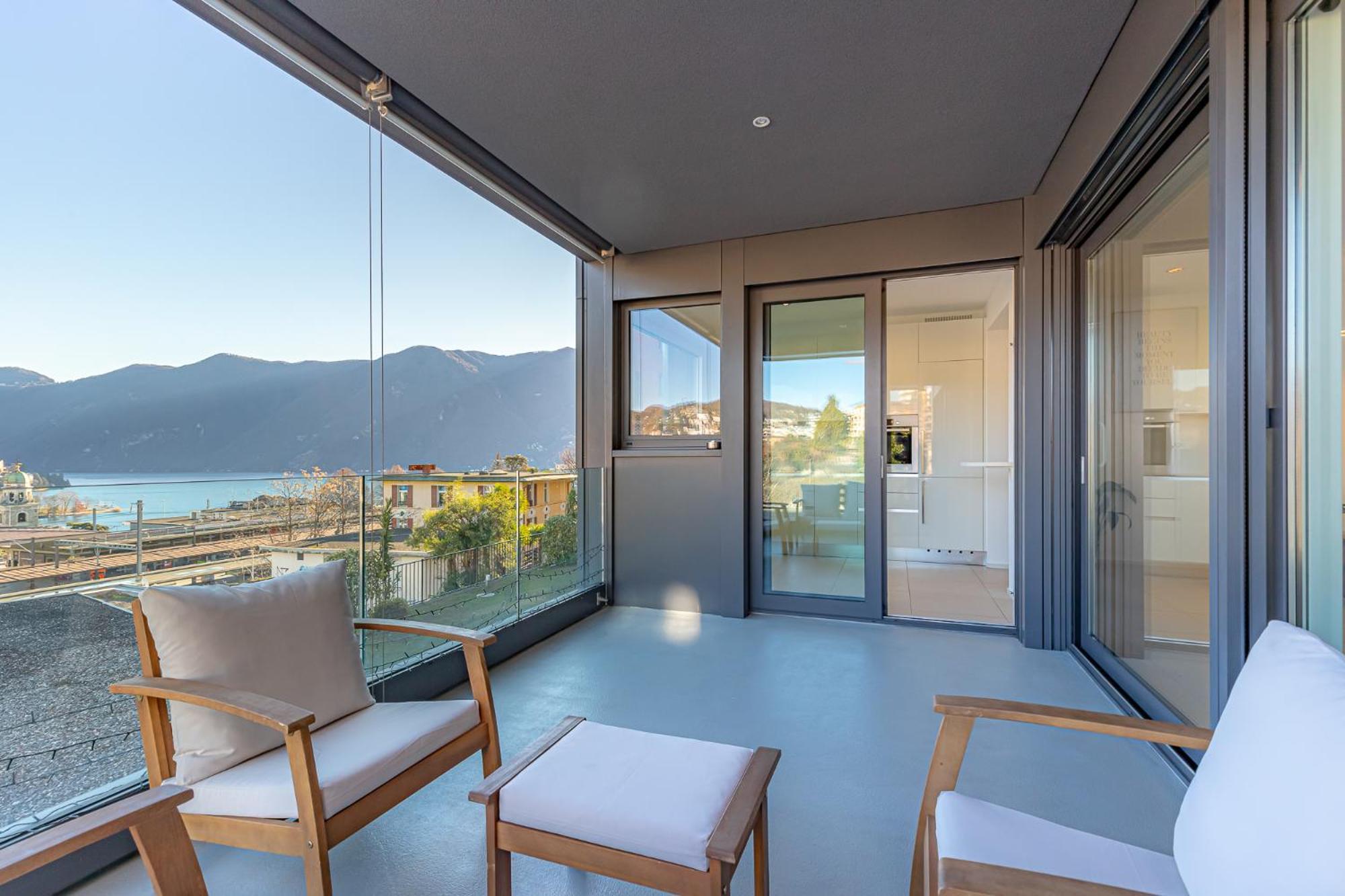 Imperial Of Lugano 3 With A Lake View Behind The Station And 10 Min From The Lake Of Lugano Zewnętrze zdjęcie