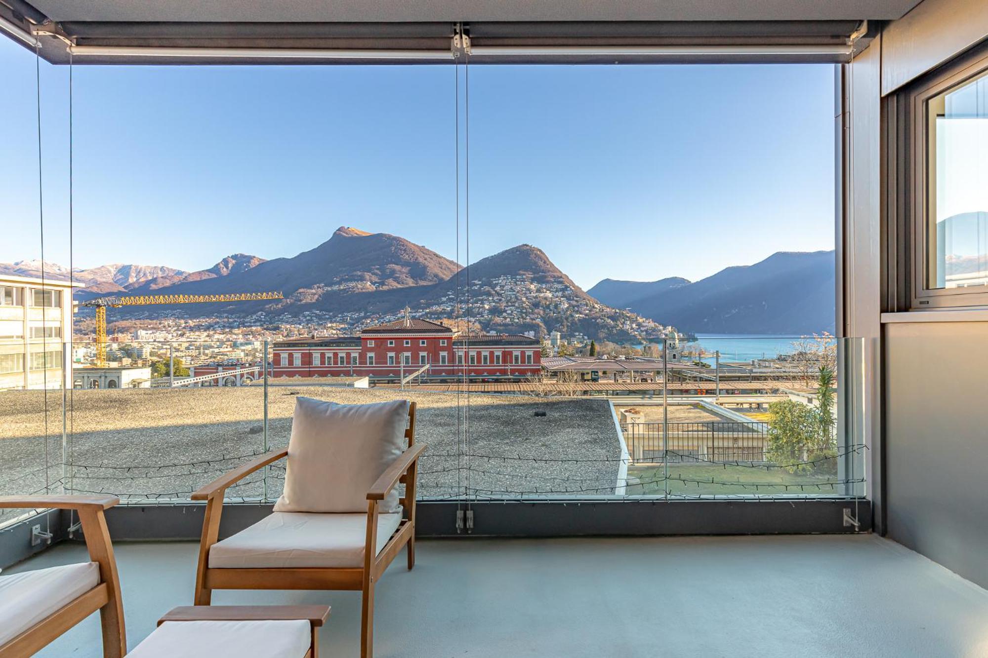 Imperial Of Lugano 3 With A Lake View Behind The Station And 10 Min From The Lake Of Lugano Zewnętrze zdjęcie